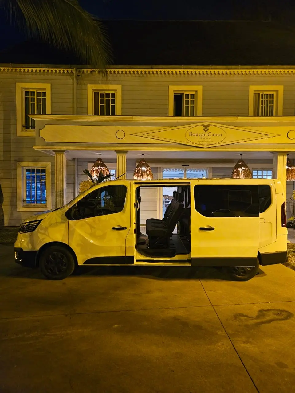 Véhicule VTC confortable